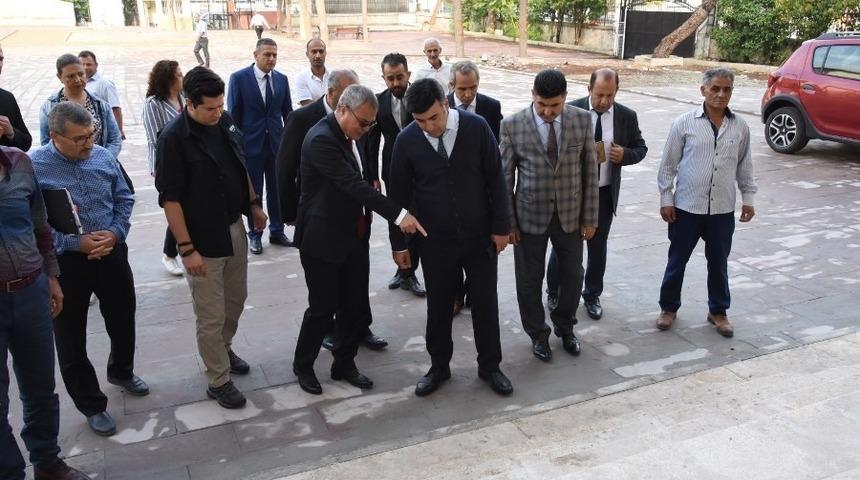 Vali Deniz okul inşaatını inceledi