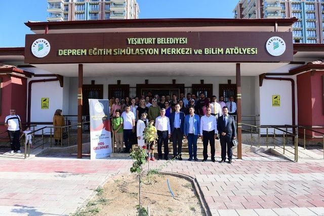 Yeşilyurt’ta 900 öğretmene deprem eğitimi veriliyor