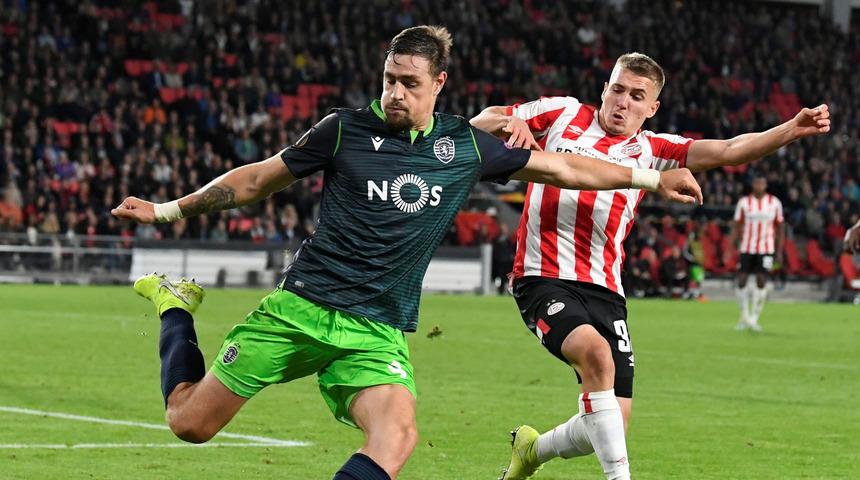 3 maçta kendi kalesine 2 gol attı ve 3 penaltı yaptırdı