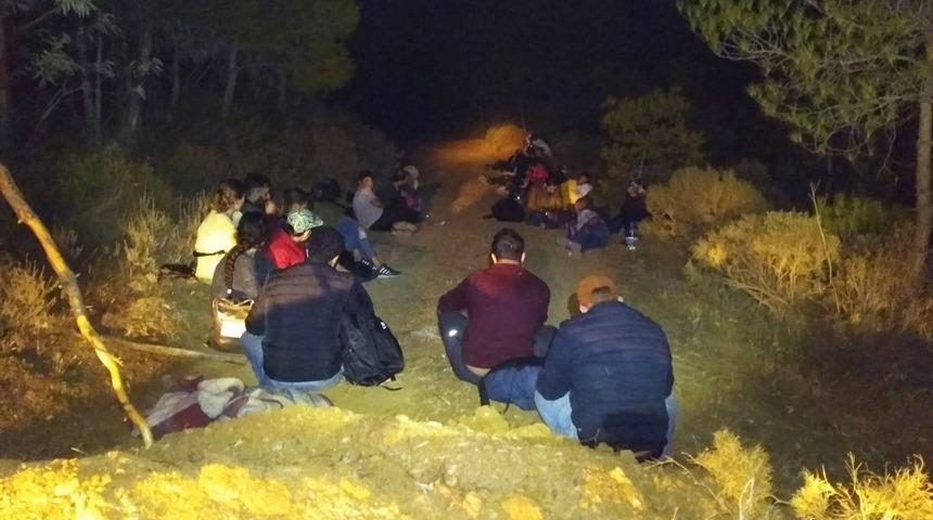 Dat&ccedil;a&rsquo;da karada ve denizde 51 ka&ccedil;ak g&ouml;&ccedil;men yakalandı