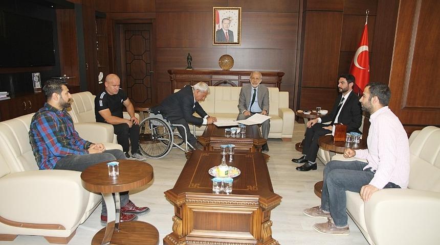 Engelliler Spor Kul&uuml;b&uuml;ne HR&Uuml;&rsquo;dan eğitim desteği