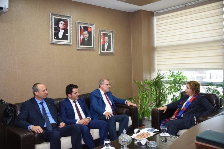 Milletvekili Aydemir gönüllü itfaiyeci oldu G2