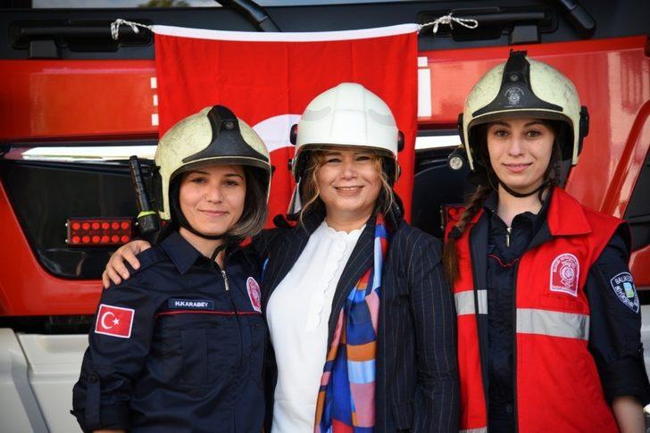 Milletvekili Aydemir gönüllü itfaiyeci oldu G4