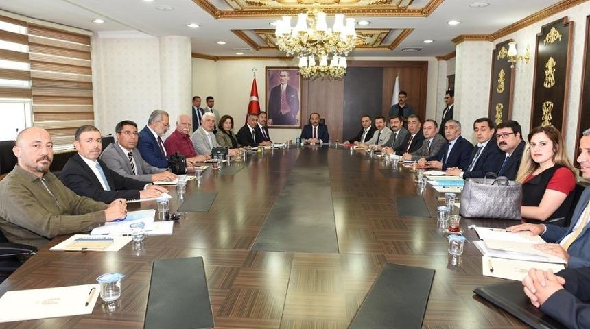 Şanlıurfa’da 10 milyon ağaç toprakla buluşacak