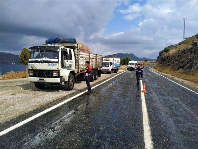 Marmaris’te 200 araca sigara denetimi yapıldı