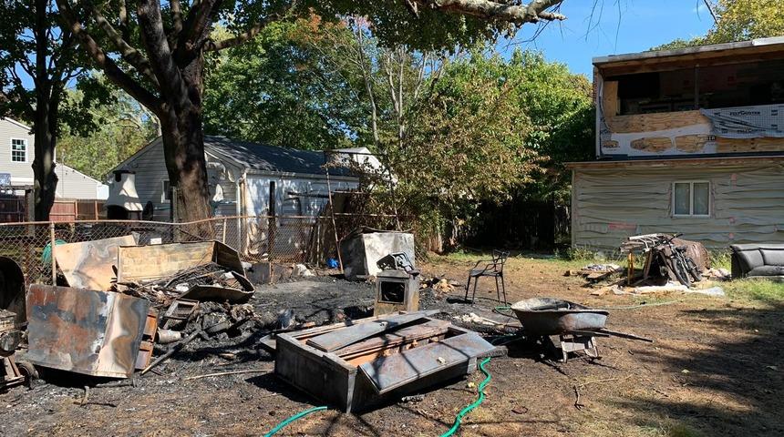 New York'ta T&uuml;rk ailenin evi kundaklandı