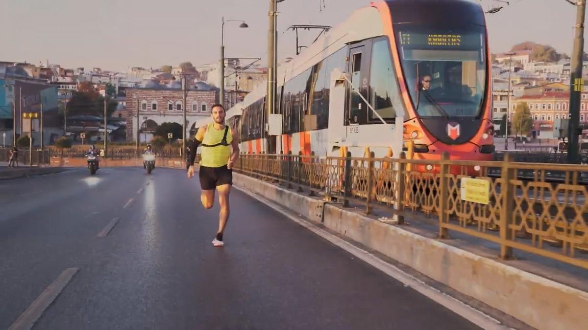 Milli atlet Batuhan Buğra Eruygun, tramvayla yarıştı: 'Tramvayı bilmem ama ben sınırlarımı zorladım!'