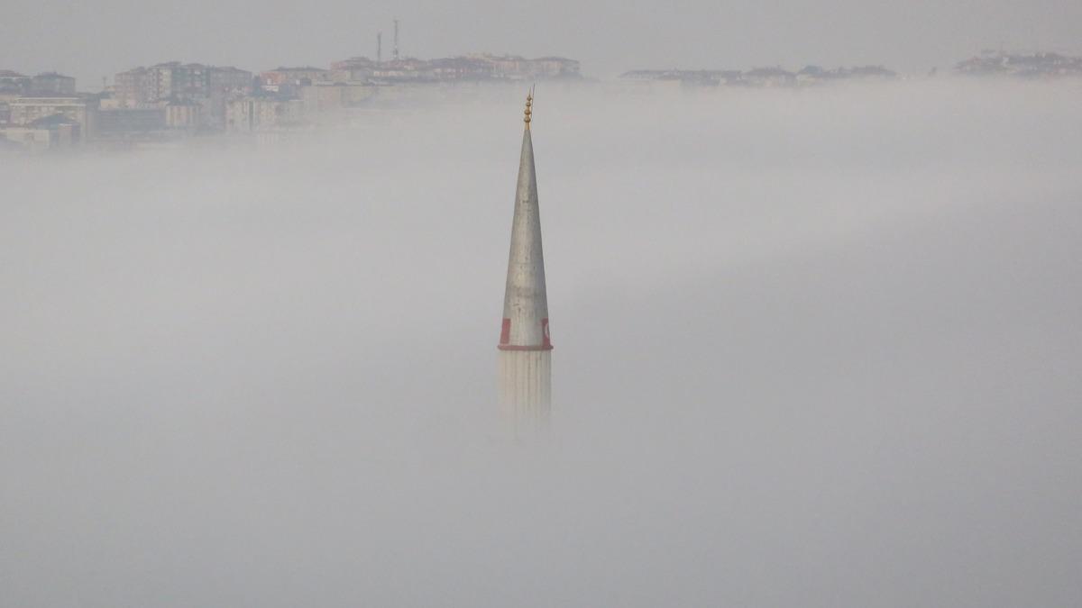 B&uuml;y&uuml;k&ccedil;ekmece g&uuml;ne sisle başladı! 