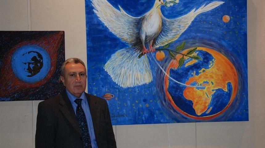 Adanalı ressam "D&uuml;nya Lideri" ile uluslararası sergide