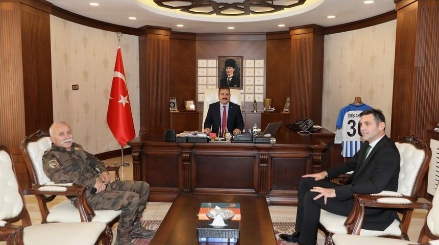 Emniyet M&uuml;d&uuml;r&uuml; Atanur&rsquo;dan Vali Akbıyık&rsquo;a ziyaret