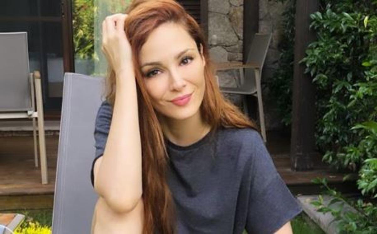 Mine Tugay&rsquo;ı hi&ccedil; b&ouml;yle g&ouml;rmediniz! &lsquo;Bunu birazdan silerim&rsquo;