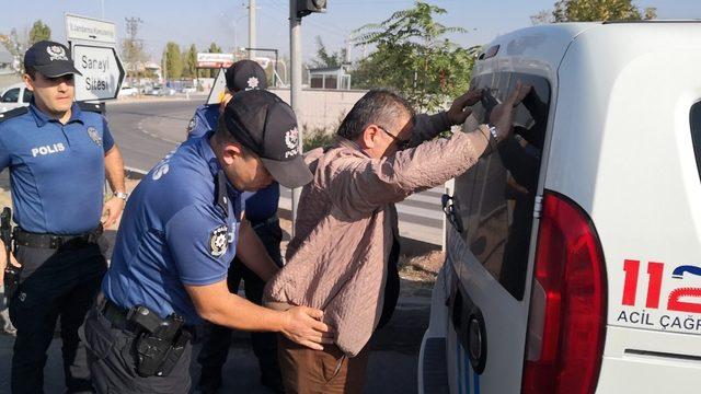 Sürücüsünün dur ihtarına uymadığı araç trafikten çekme belgeli çıktı