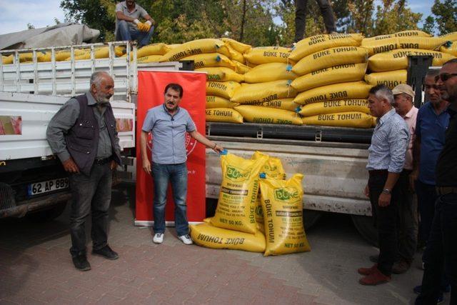 Tuncelili çiftçiye , 56 ton tohum dağıtıldı