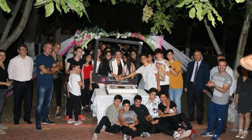 GKV Liseleri &ouml;ğrencileri, &lsquo;okuluna hoş geldin gecesinde&rsquo; buluştu