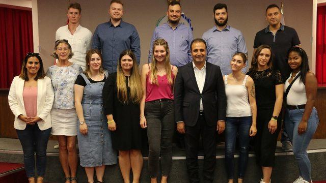 Alman öğrenciler Torbalı’da staj görüyor