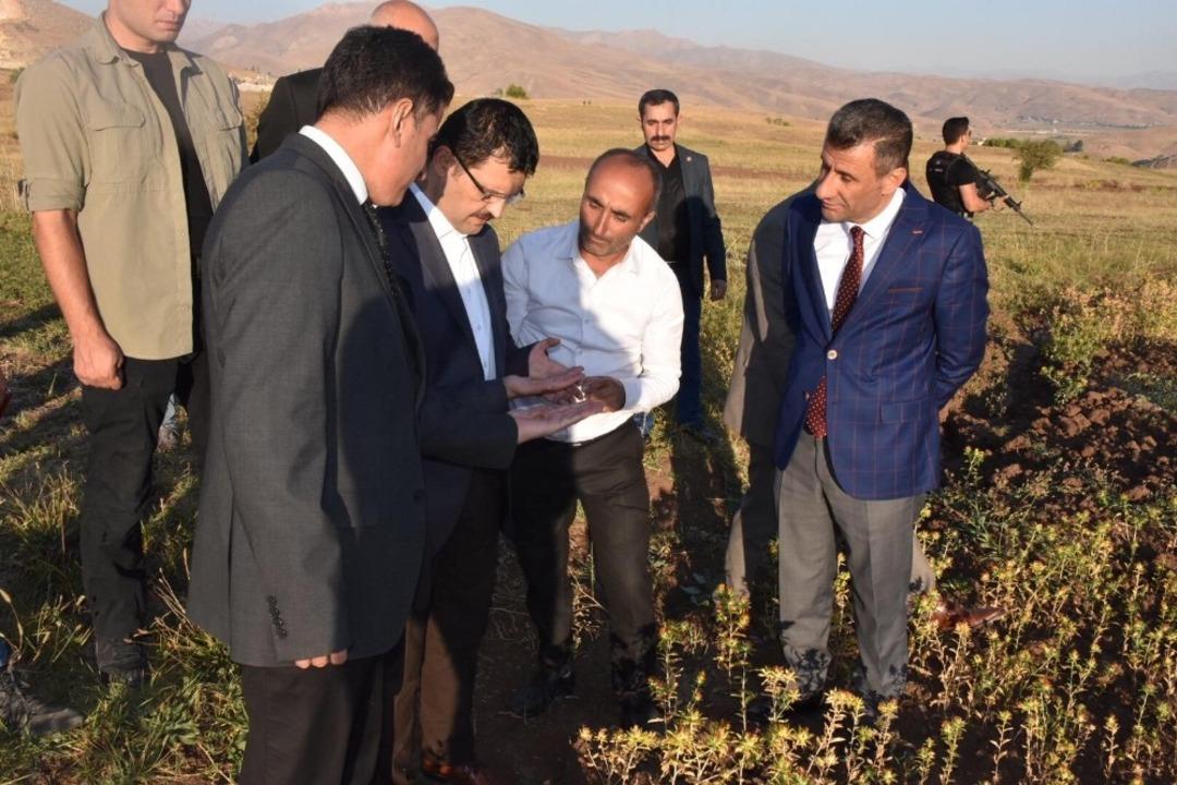 Kaymakam Doğramacı&rsquo;dan &ccedil;ift&ccedil;ilere ziyaret