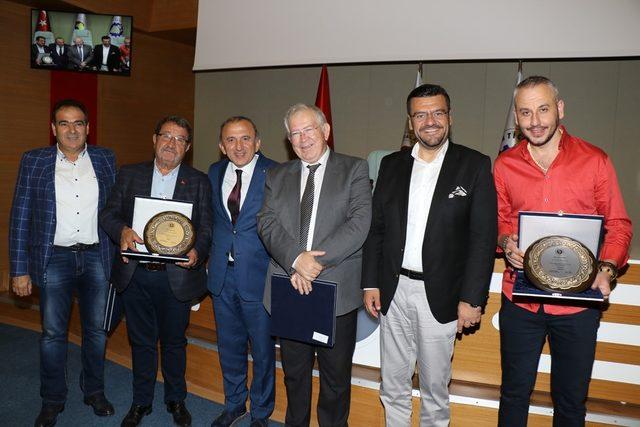 Manisa TSO, hizmet edenleri yaşarken anıyor