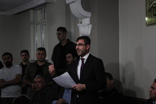 Belediye Başkanı Tanğlay, mahalle buluşmalarını s&uuml;rd&uuml;r&uuml;yor 1