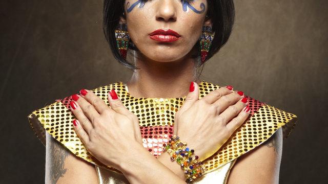 Kleopatra gençlik iksiri ile vücudunuz nem kazansın 