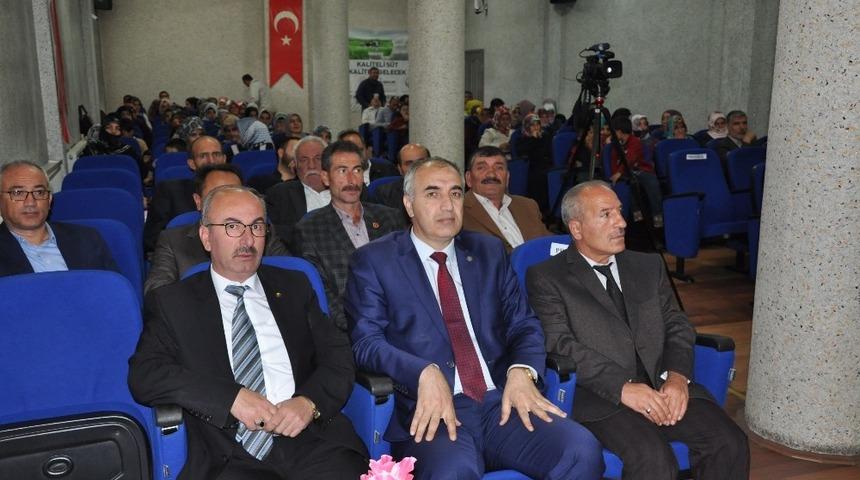 Kadın çiftçilere sertifikaları düzenlenen tören ile takdim edildi