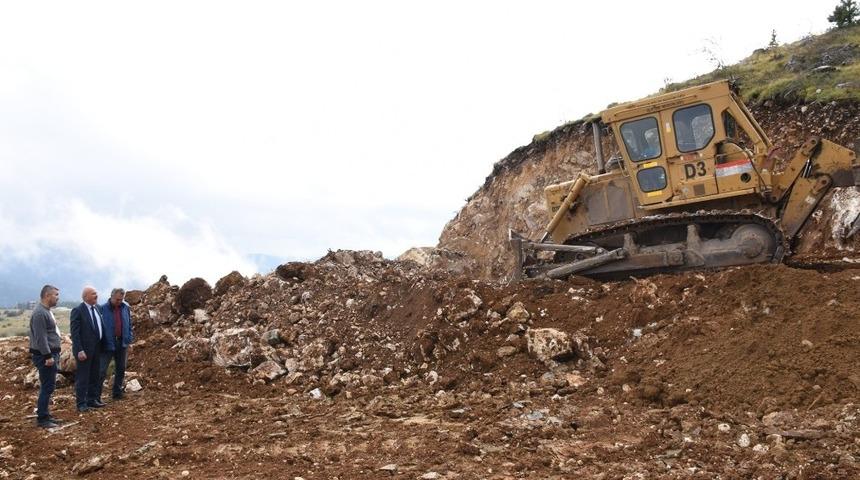 Kayak merkezi yolu genişletme &ccedil;alışmaları devam ediyor