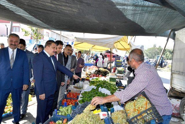 Malatya Büyükşehir Belediye Başkanı Selahattin Gürkan, Kuluncak’ı ziyaret etti