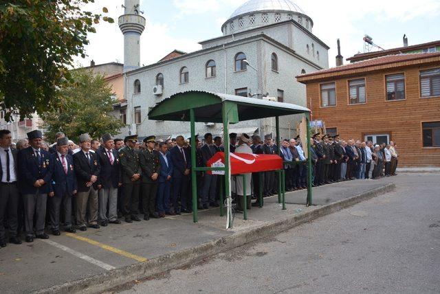 Kore gazisi, son yolculuğuna uğurlandı