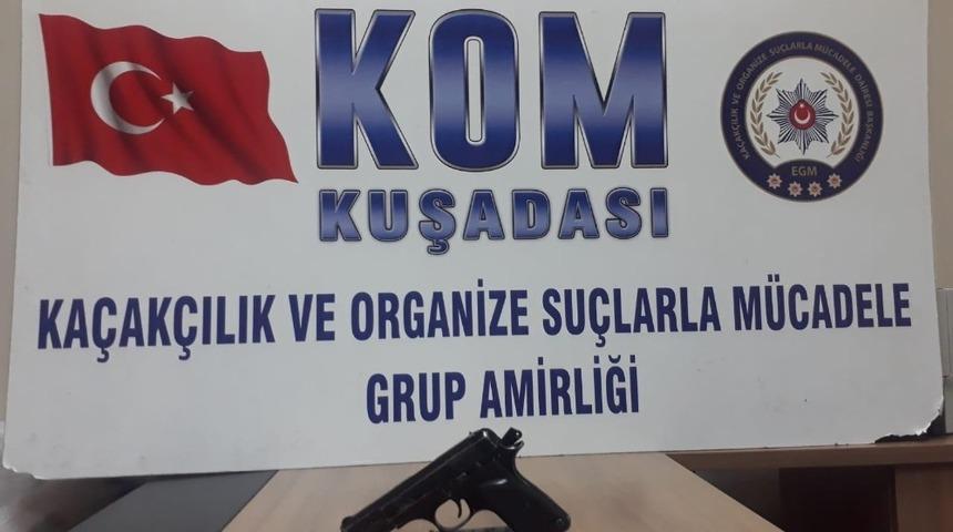 Ş&uuml;pheli şahsın &uuml;zerinden tabanca &ccedil;ıktı