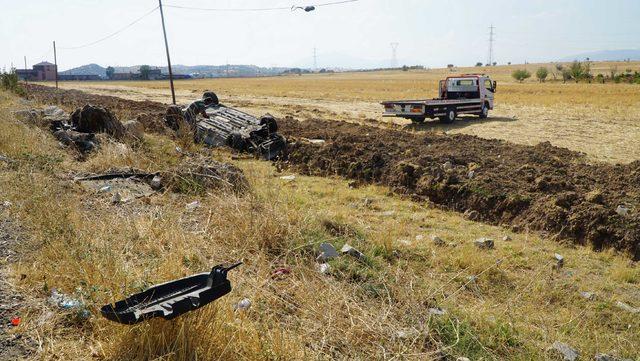 Adıyaman'da otomobil takla attı: 2 yaralı