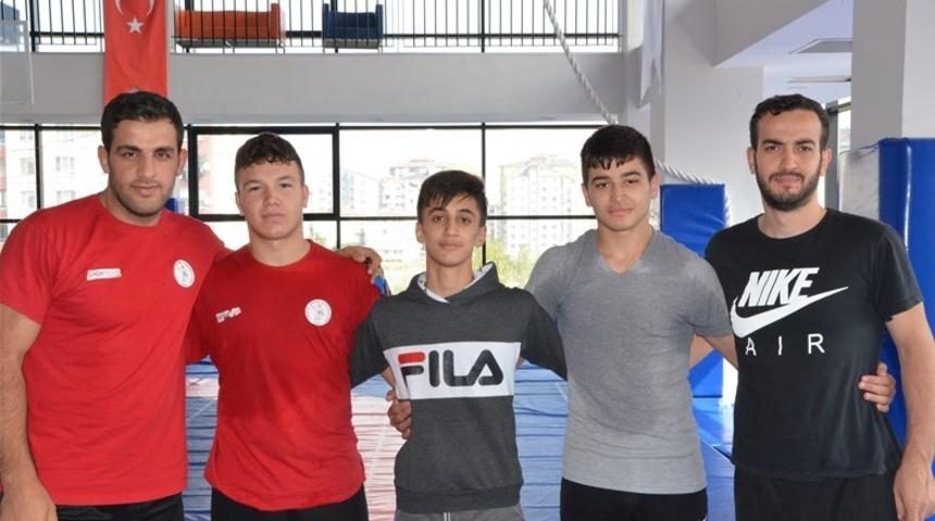 Toygun Aktop ve Mulla Kağan Taşçı, Güreş Balkan Şampiyonası’nda Türkiye’yi Temsil Edecek