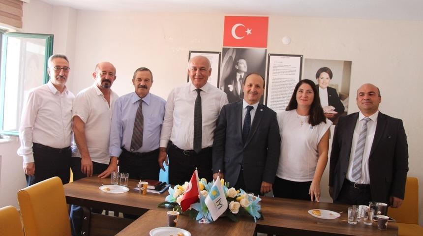 CHP Listesinden Meclis &Uuml;yesi se&ccedil;ilen İYİ Parti Meclis &Uuml;yeleri, partilerine d&ouml;nd&uuml;