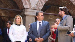 DÜZELTME - Üsküp'teki Kurşunlu Han, Yunus Emre Enstitüsüne devredildi başlıklı haberimiz kaynağından düzeltilmiştir.
Haberimizi düzelterek yeniden yayımlıyoruz.
Saygılarımızla.
AA

Üsküp'teki Kurşunlu Han, Yunus Emre Enstitüsüne devredildi