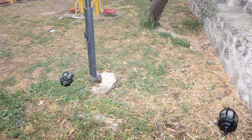 Magandalar parkı yedinci kez tahrip etti