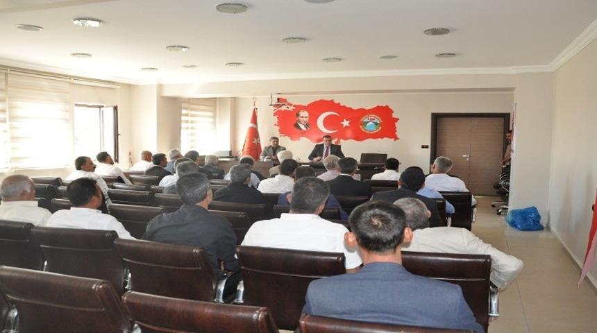 Kaymakam Uslu, muhtarlarla bir araya geldi
