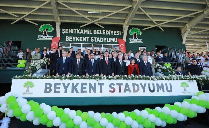 Beykent Stadyumu’na görkemli açılış G1