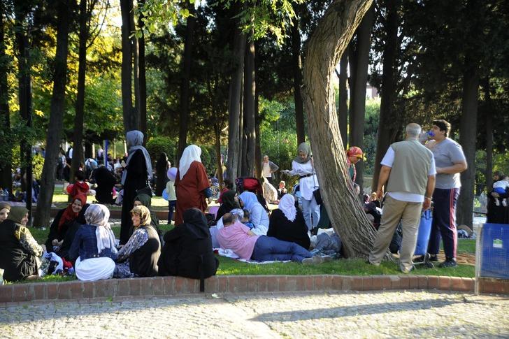 İstanbul'da depremin ardından vatandaşlar parklara akın etti G2