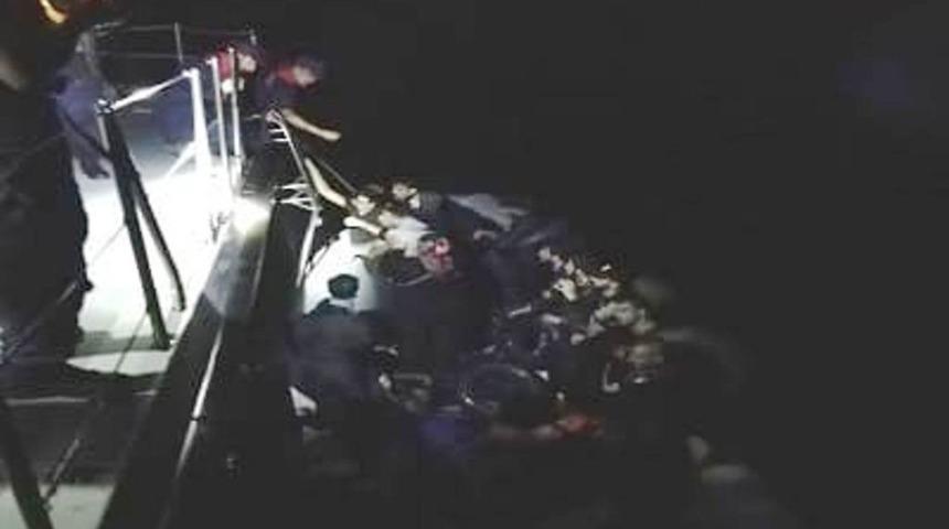 Kuşadası&rsquo;nda 36 d&uuml;zensiz g&ouml;&ccedil;men yakalandı