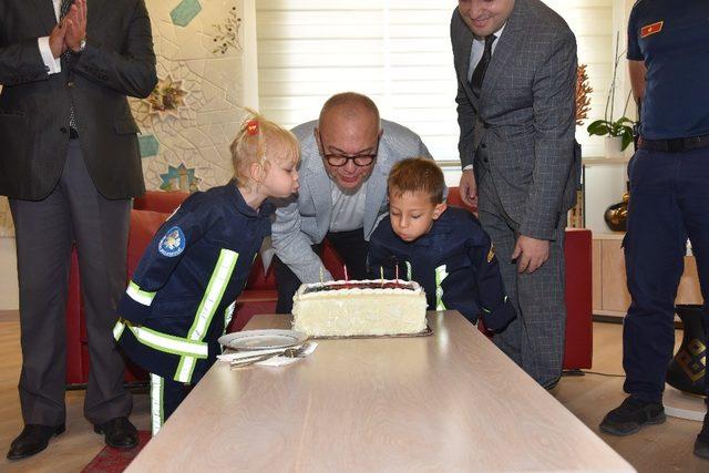 Başkan Ergün itfaiye erlerine telsizden seslendi