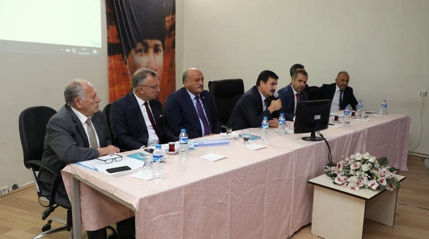 &Ccedil;ayırlı&rsquo;da k&ouml;y ve mahalle muhtarlarıyla toplantı