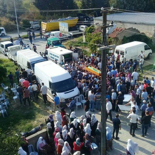 Kulak sıvısı patlayan genç adam hayatını kaybetti