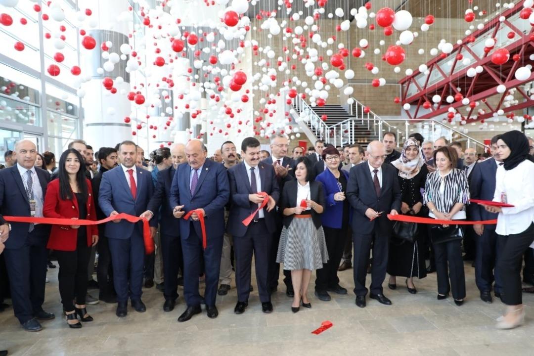 Uluslararası Erzincan Tarihi Sempozyumunda 1. g&uuml;n