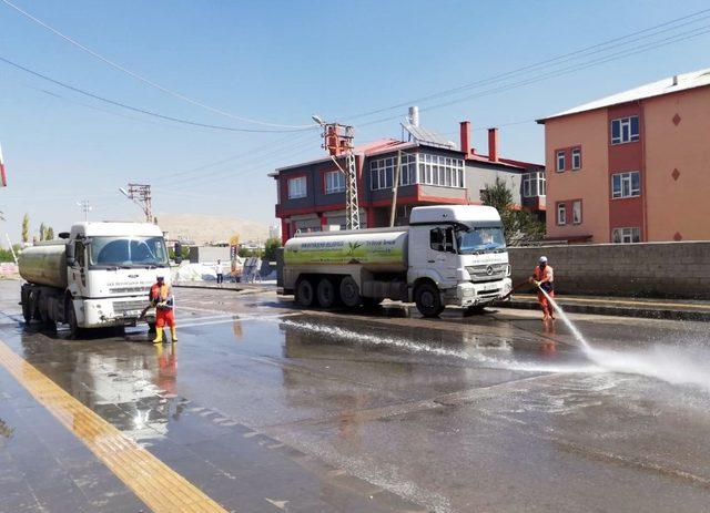 Van Büyükşehir Belediyesinden temizlik seferberliği