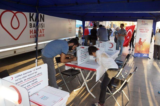 Aydın’da “Hayat Oluyoruz” İlik ve kan bağışı kampanyası başladı