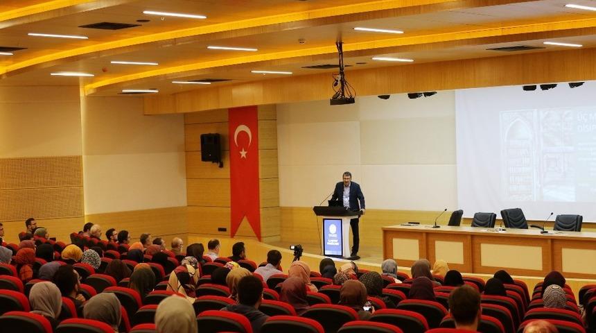 “İslam Düşünce Disiplinleri ve Dini Düşüncenin Geleceği” SAÜ’de konuşuldu