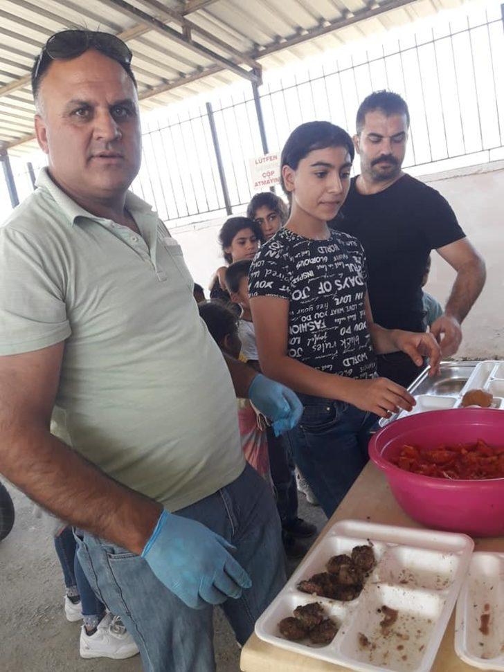 Çocuklar devamsızlık yapmasın diye Muhtar ocak başına geçti G3