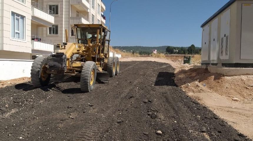 Karak&ouml;pr&uuml;&rsquo;de yol yapım &ccedil;alışmaları s&uuml;r&uuml;yor