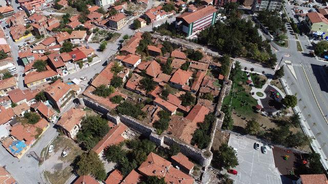 Çorum Kalesi, 'kale kondu'lara teslim