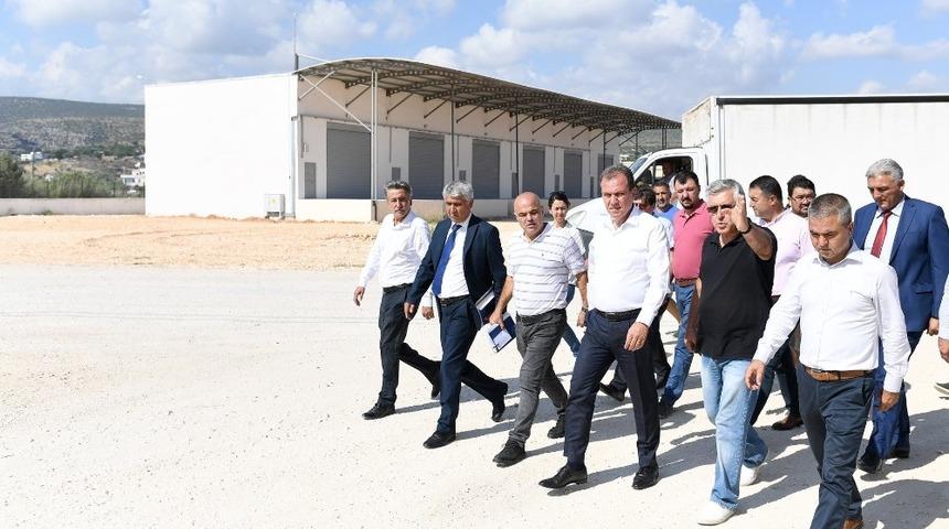 Se&ccedil;er: "Hal esnafımızın işini kolaylaştıracak b&uuml;t&uuml;n fiziki koşullar iyileştirilecek"