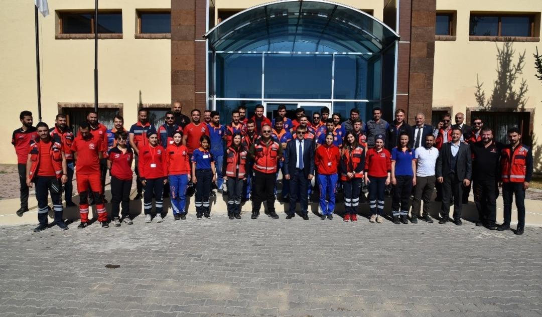 G&ouml;n&uuml;ll&uuml; kahramanlar eğitimlerini tamamladı