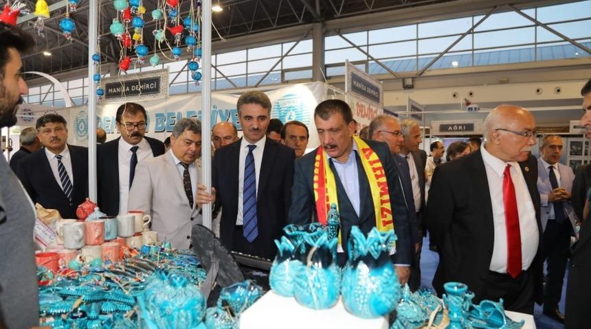 4.Anadolu Aünlerinde  Malatya standına ilgi